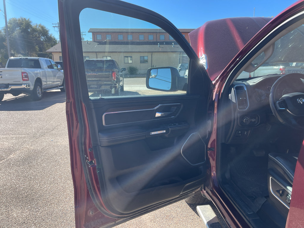 Used 2022 RAM 1500 Laramie AWD/4WD image 11