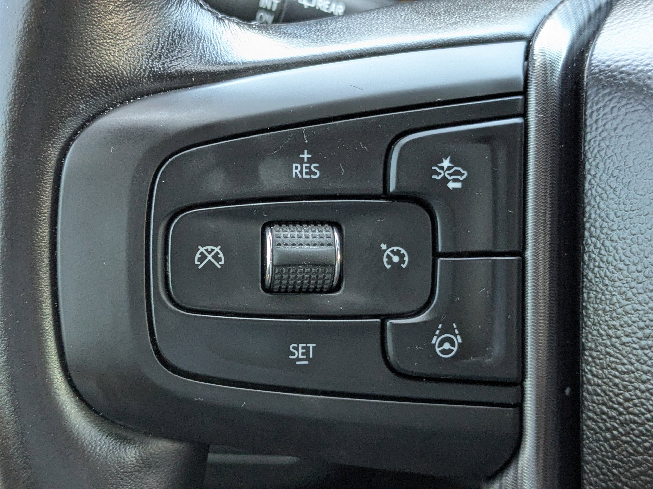 Used 2023 GMC Yukon XL Denali Ultimate image 27