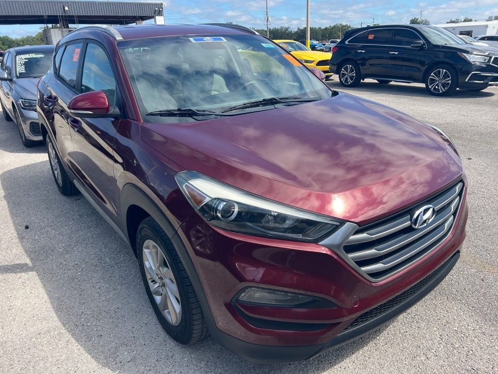 Used 2017 Hyundai Tucson SE Plus FWD image 2