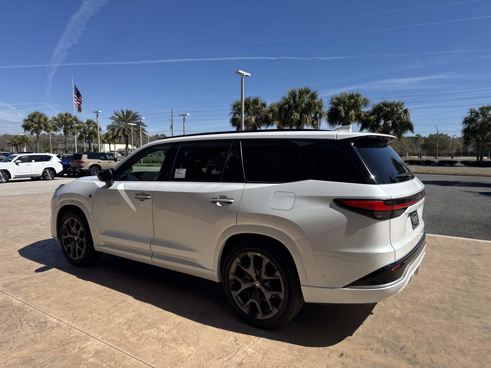 New 2026 Lexus TX 500h AWD image 5