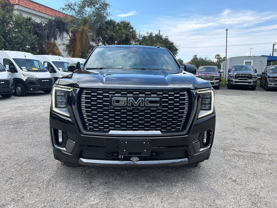 Used 2024 GMC Yukon Denali Ultimate AWD/4WD image 7