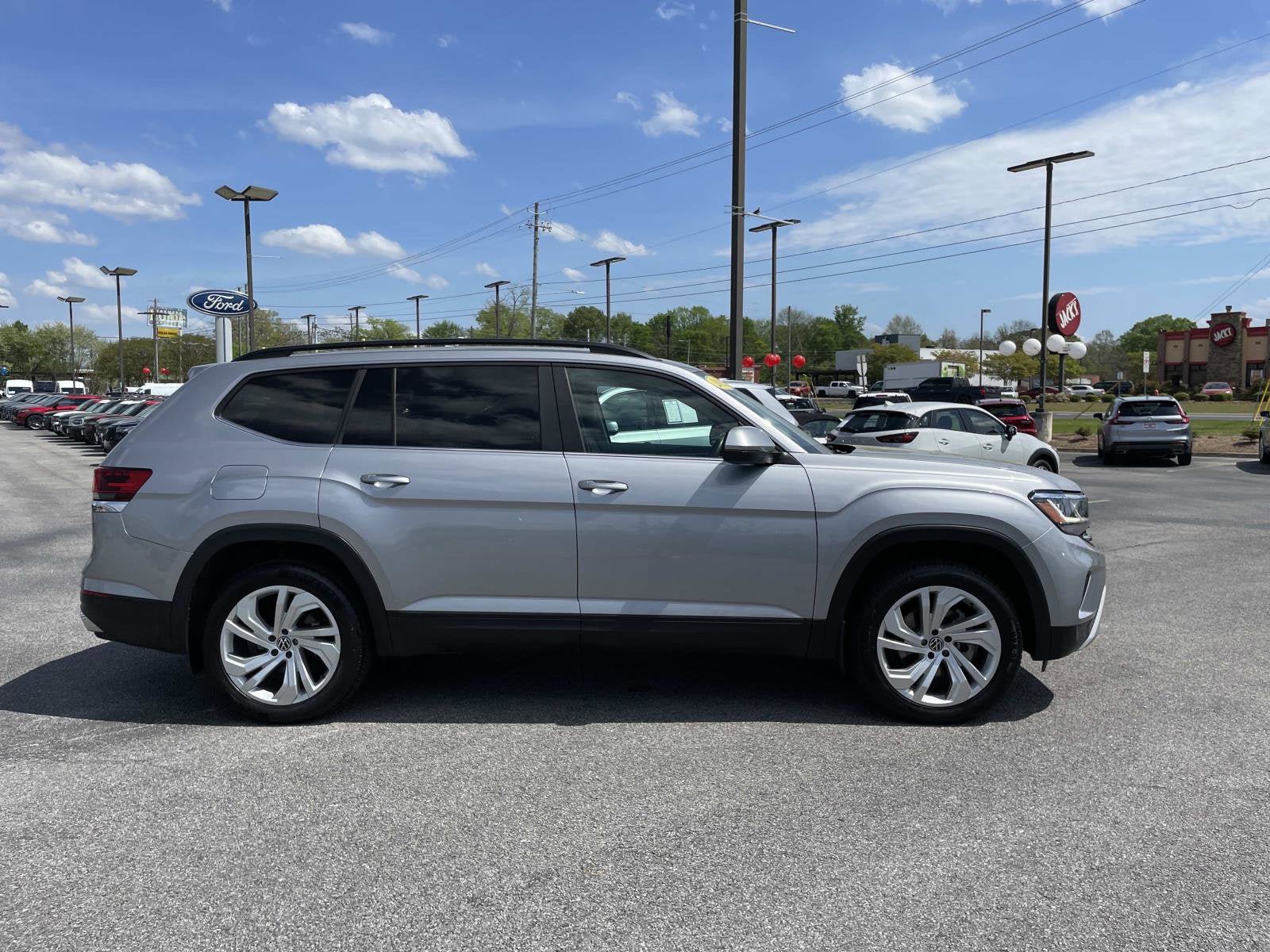 Used 2021 Volkswagen Atlas SE AWD/4WD image 2