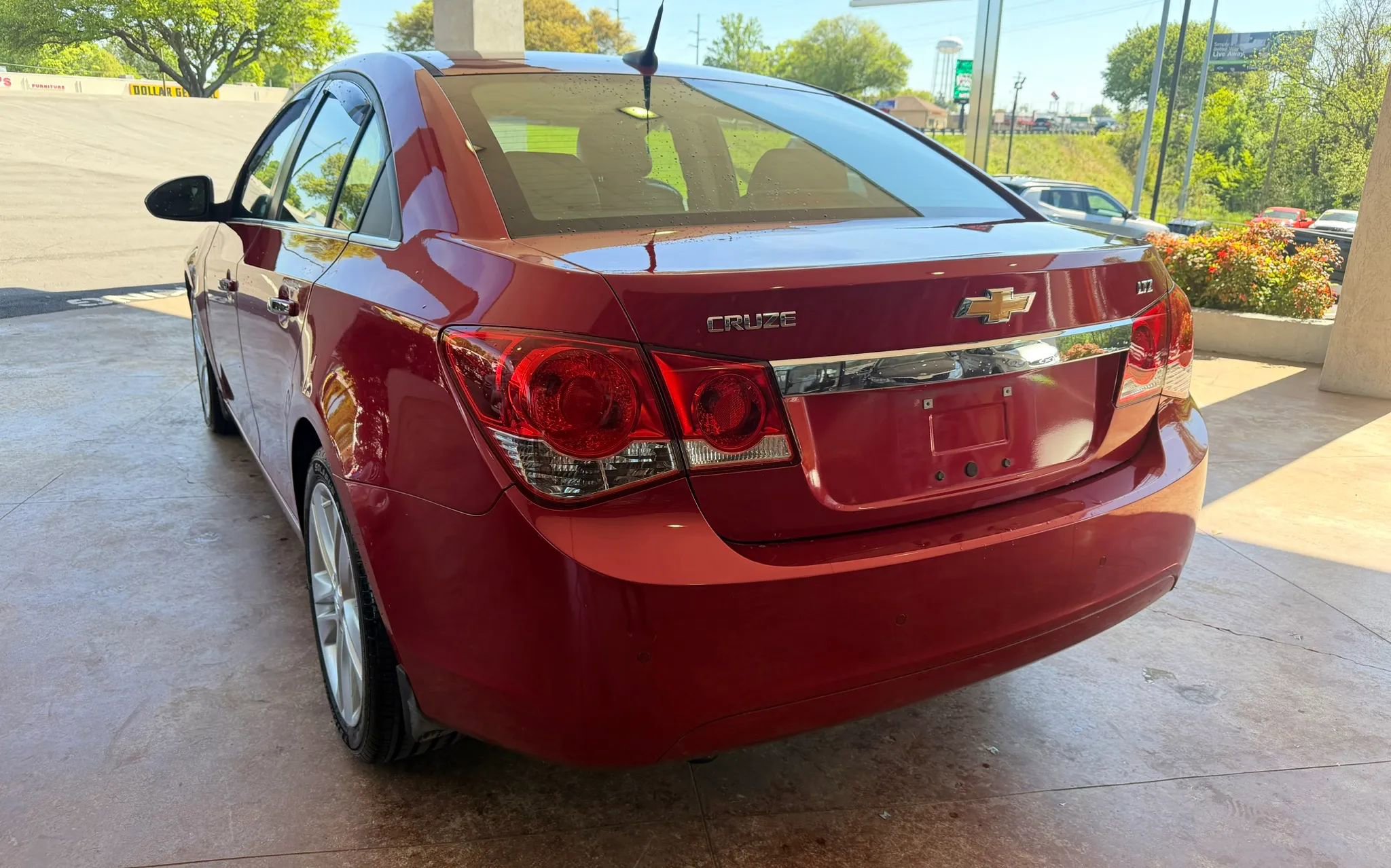 Used 2012 Chevrolet Cruze LTZ FWD image 4