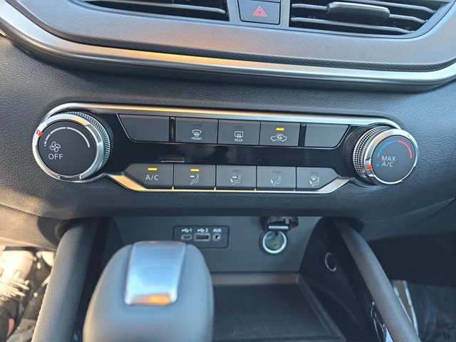 New 2025 Nissan Altima 2.5 SR image 26