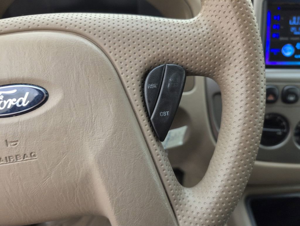 Used 2005 Ford Escape XLT image 33