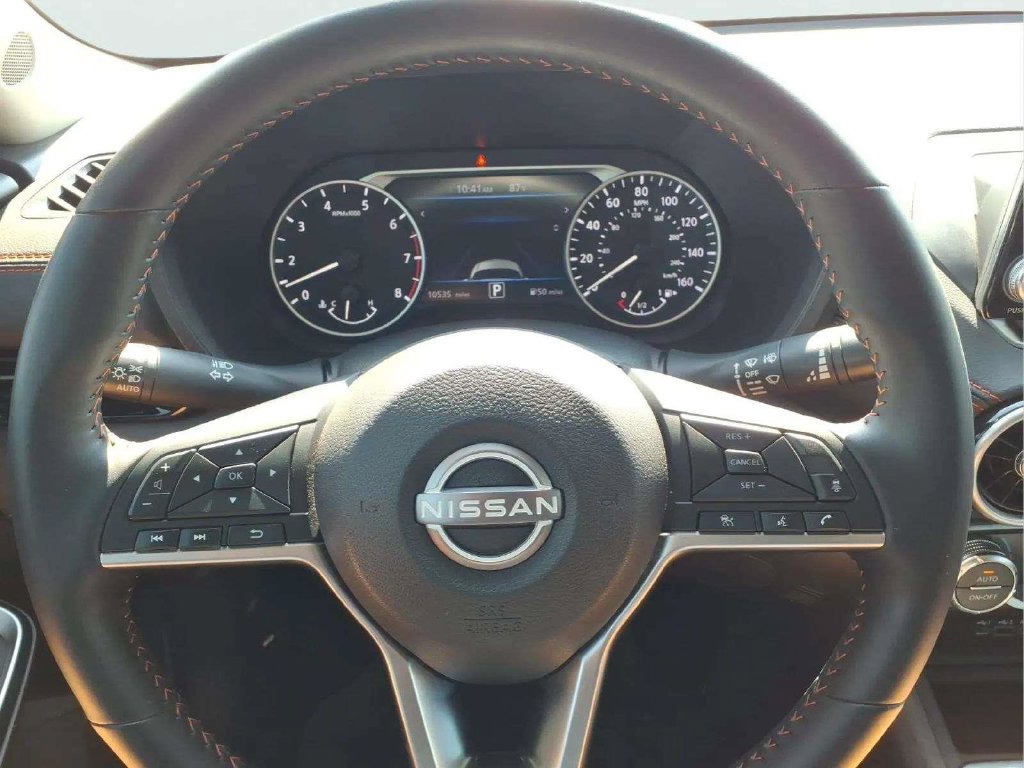 Used 2025 Nissan Sentra SR FWD image 13