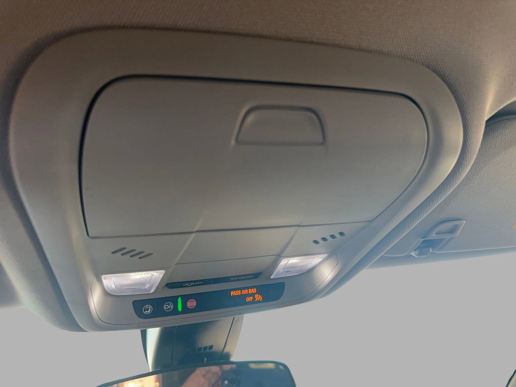 Used 2025 Chevrolet Blazer LT image 28