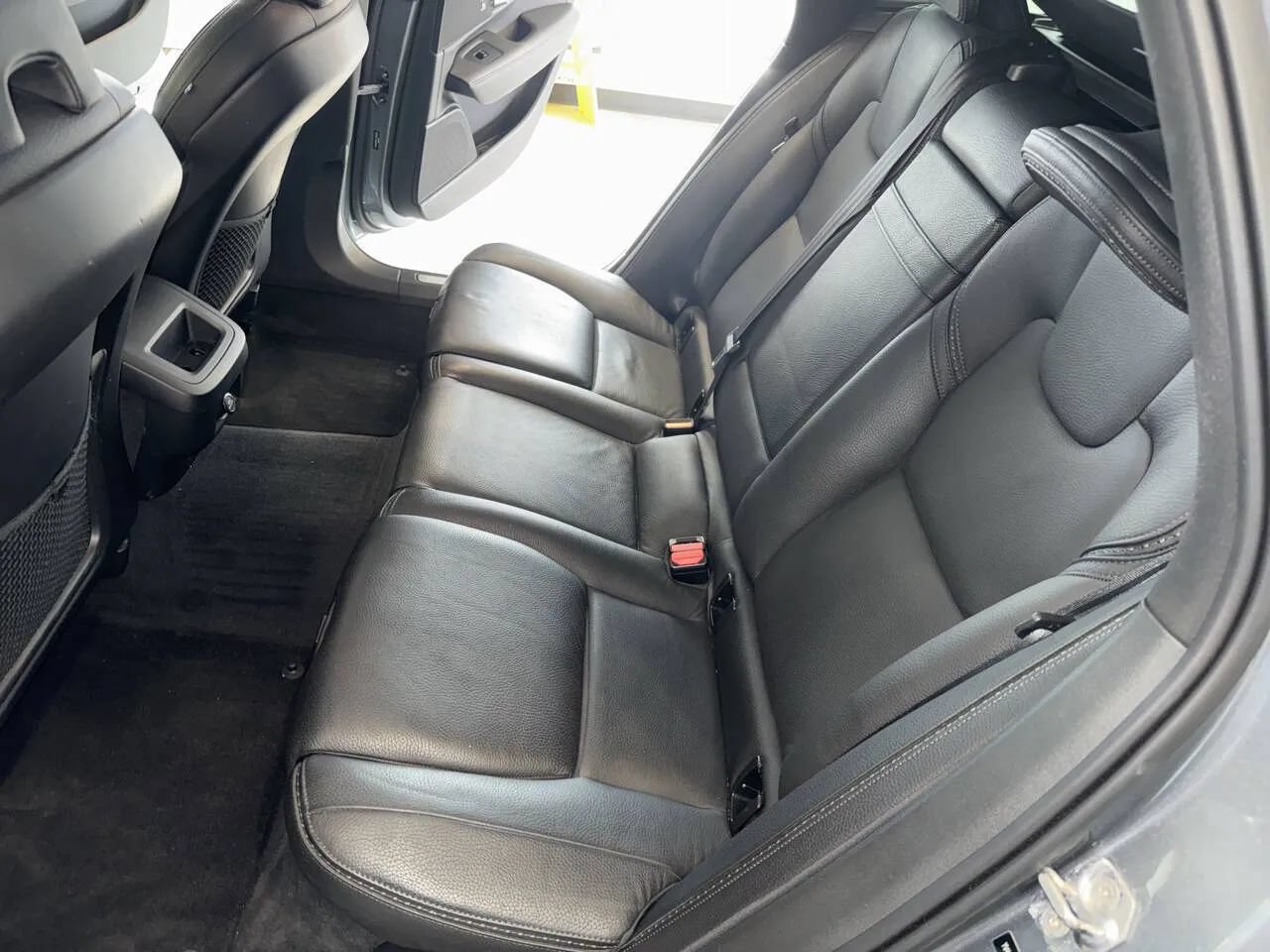 Used 2020 Volvo V90 T6 Cross Country AWD/4WD image 26