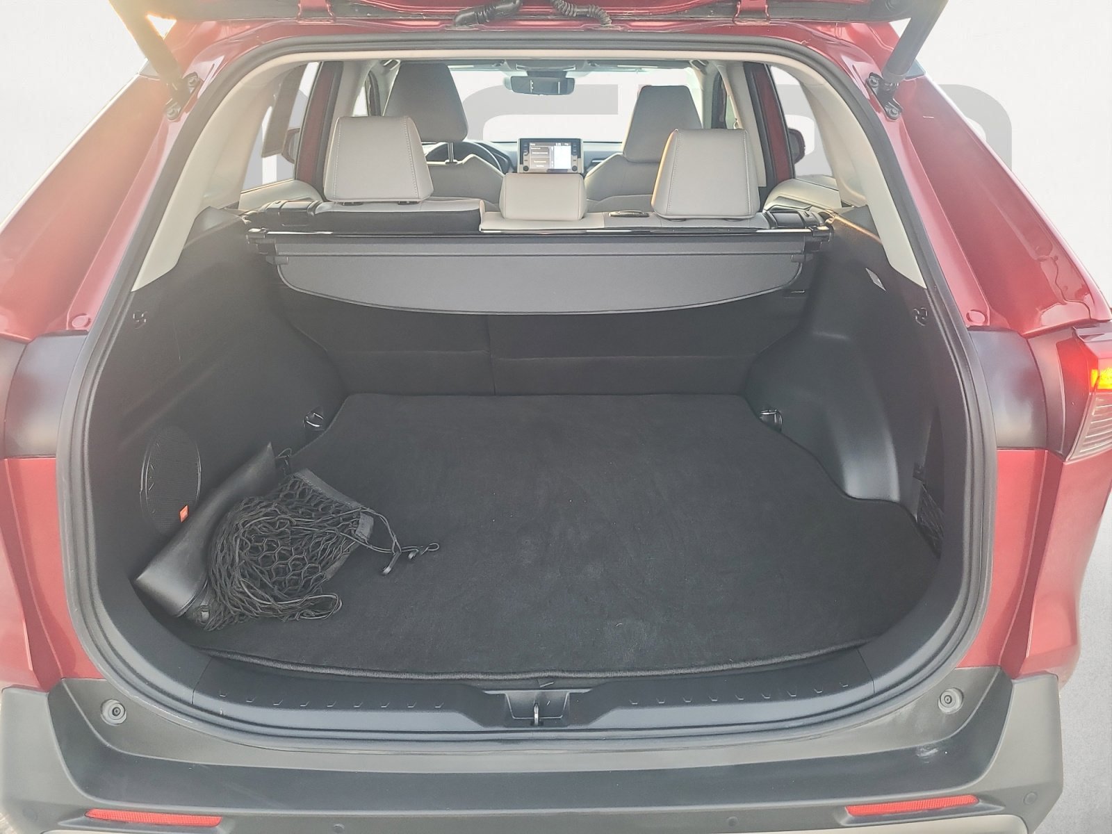 Used 2020 Toyota RAV4 Limited image 12