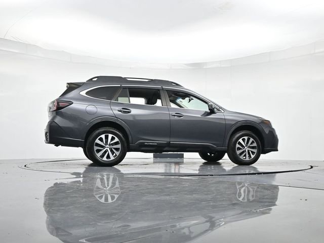 Used 2020 Subaru Outback Premium image 30