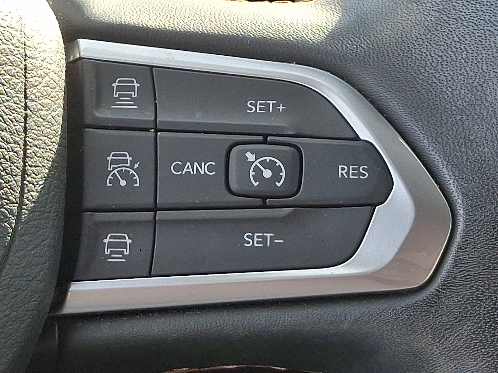 Used 2022 Jeep Compass Limited AWD/4WD image 21