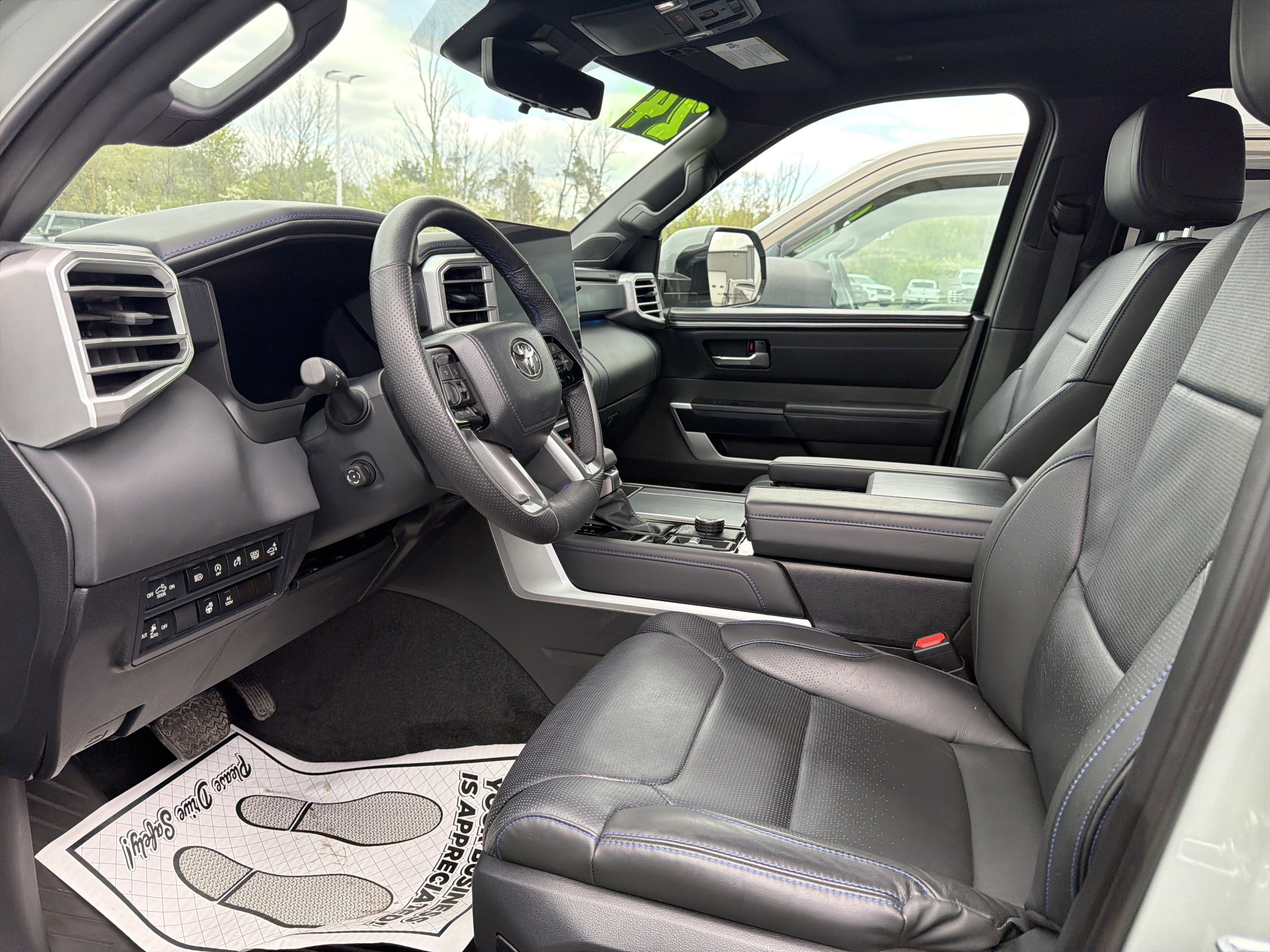 Used 2024 Toyota Tundra Platinum image 4