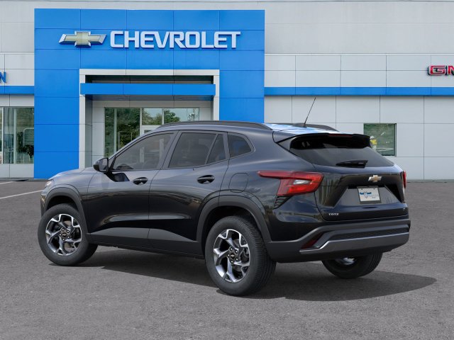 New 2026 Chevrolet Trax LT w/ Driver Confidence Package FWD image 3