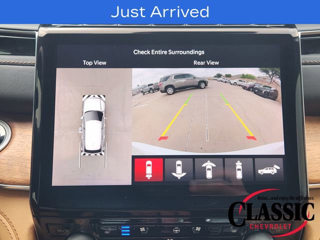 Used 2024 Jeep Grand Cherokee Summit AWD/4WD image 7