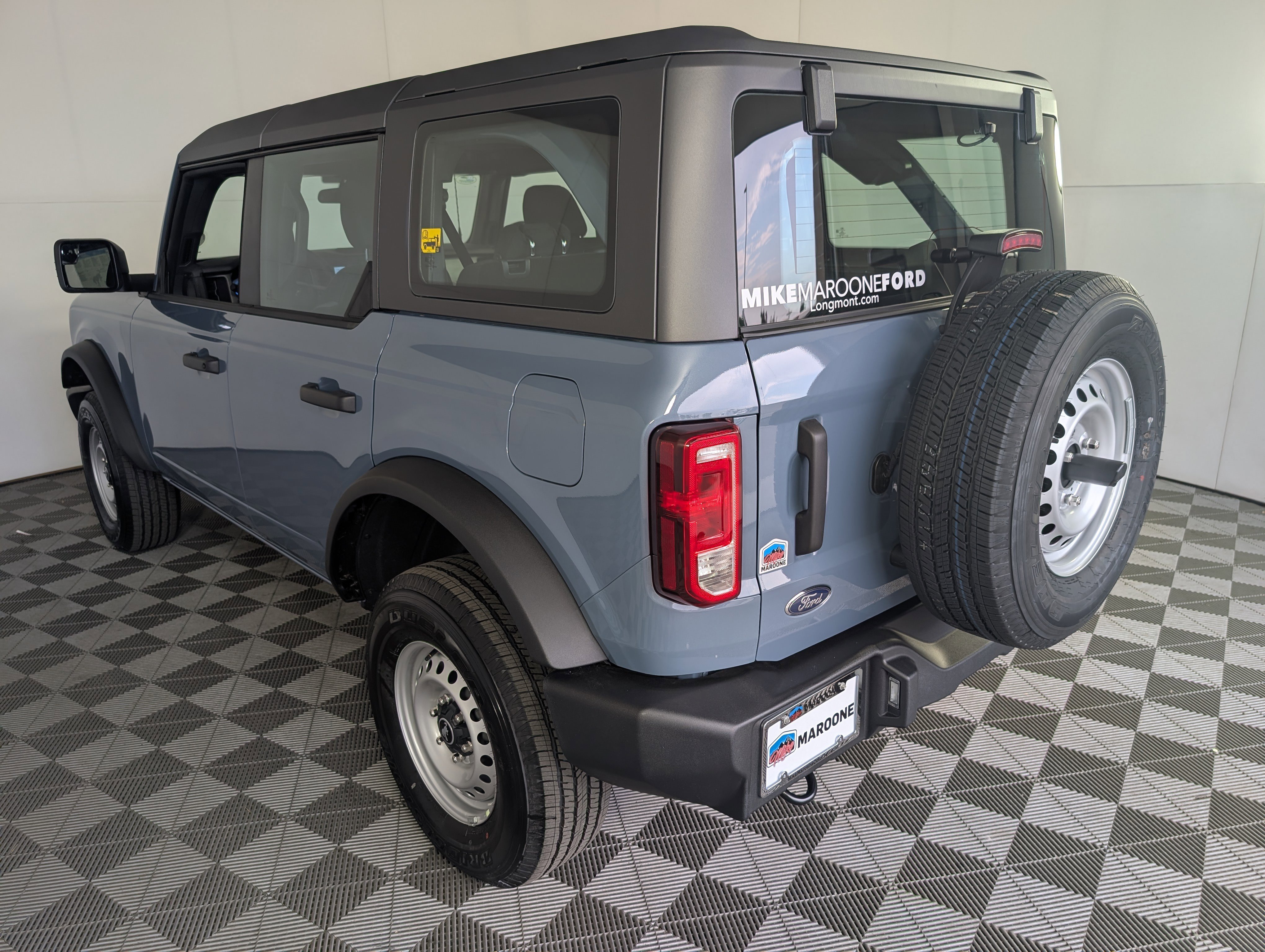 New 2025 Ford Bronco 4-Door image 5