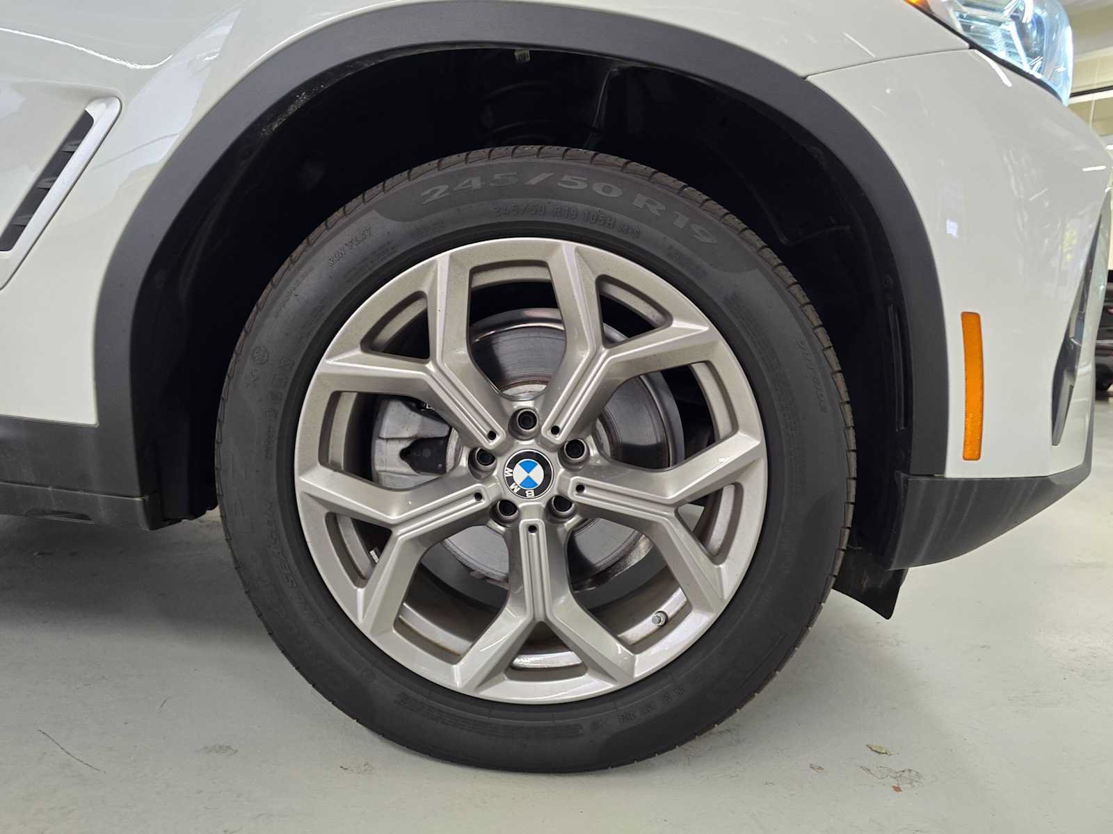 Used 2025 BMW X4 xDrive30i AWD/4WD image 9
