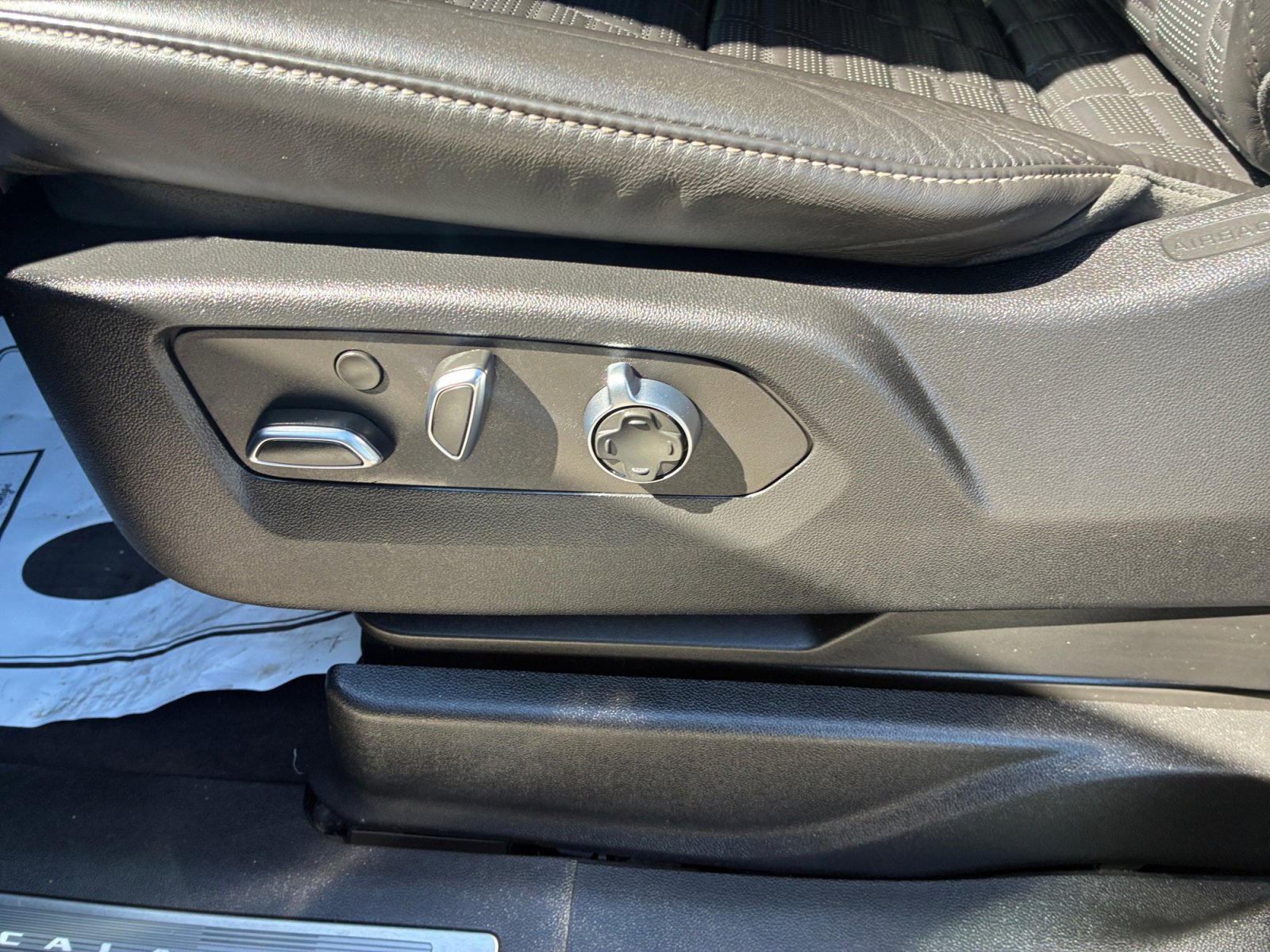 Used 2023 Cadillac Escalade ESV V w/ Heavy-Duty Trailer Package image 15