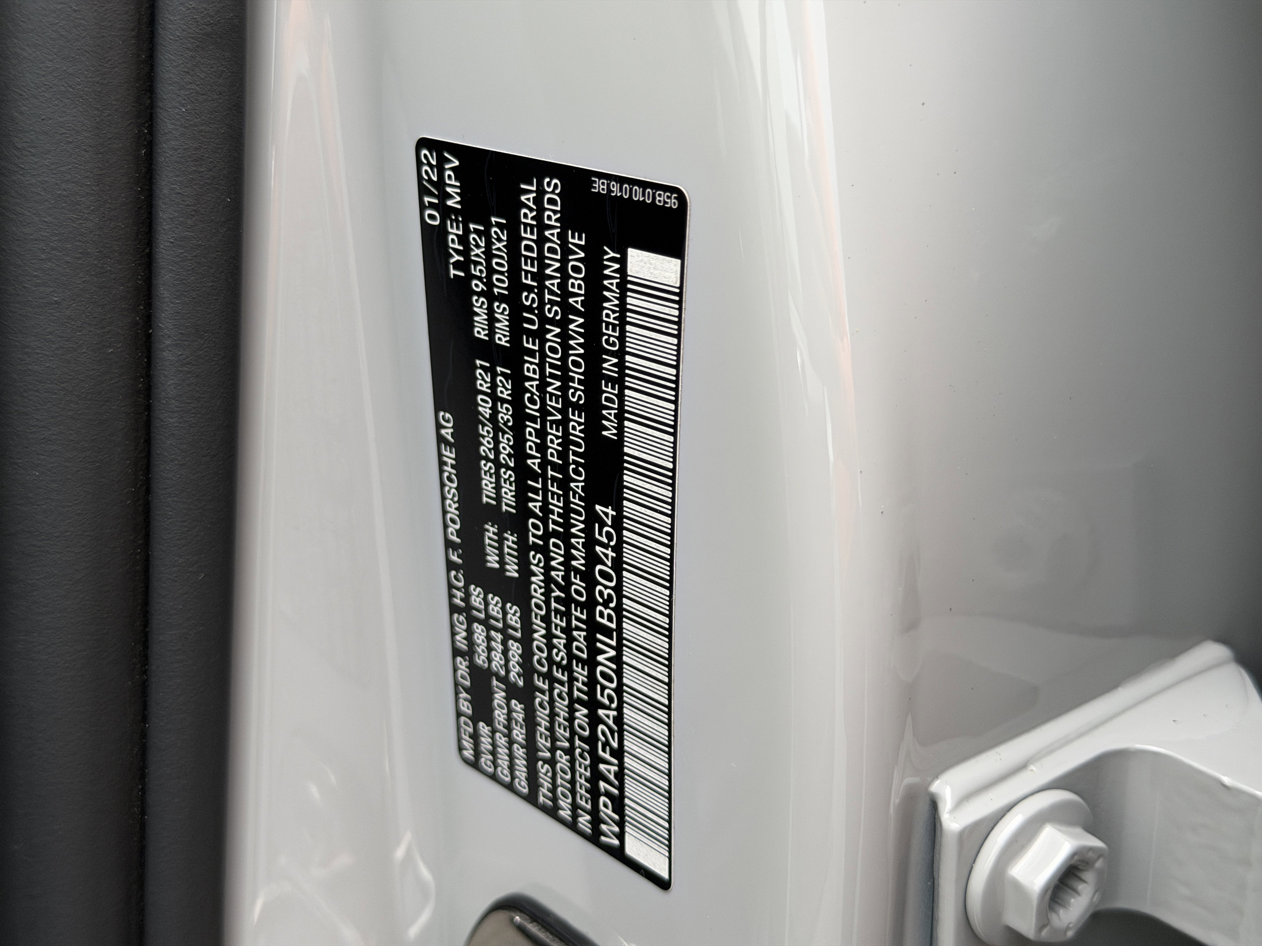 Certified 2022 Porsche Macan GTS image 35