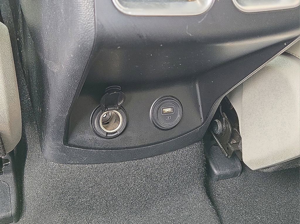 Used 2022 Kia Sorento S image 14