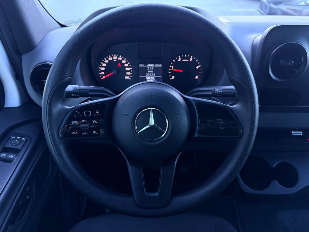 Used 2021 Mercedes-Benz Sprinter 2500 image 12
