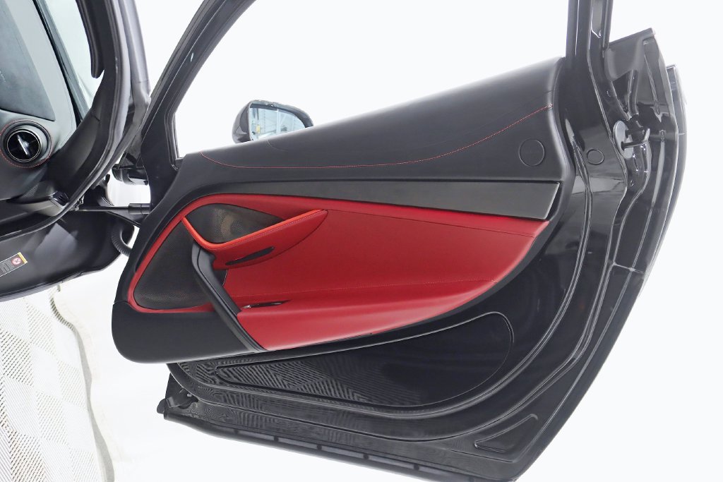 Used 2018 McLaren 720S Performance RWD image 46