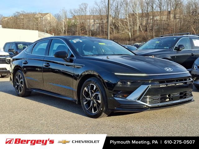 Used 2025 Hyundai Sonata SEL image 2