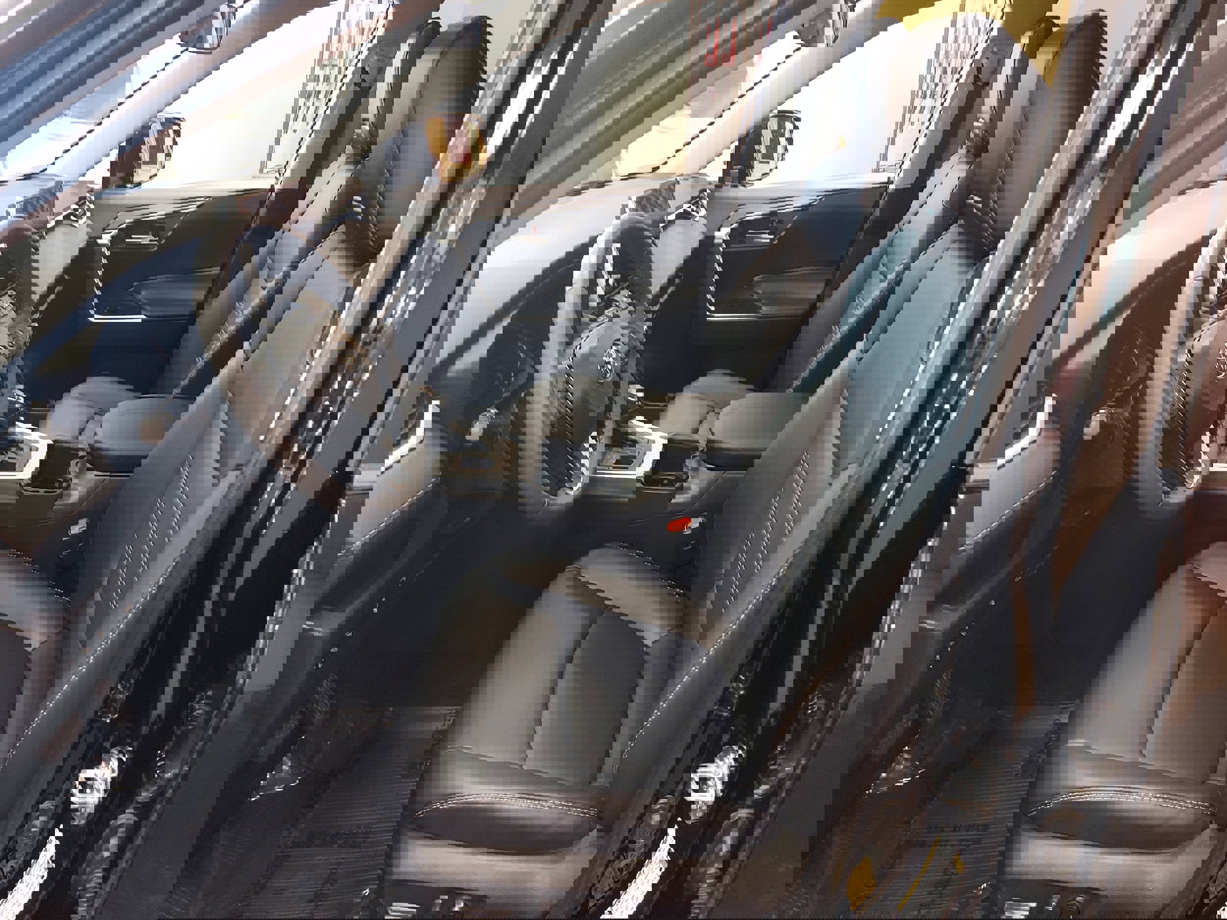 Used 2023 Toyota RAV4 XLE Premium image 16