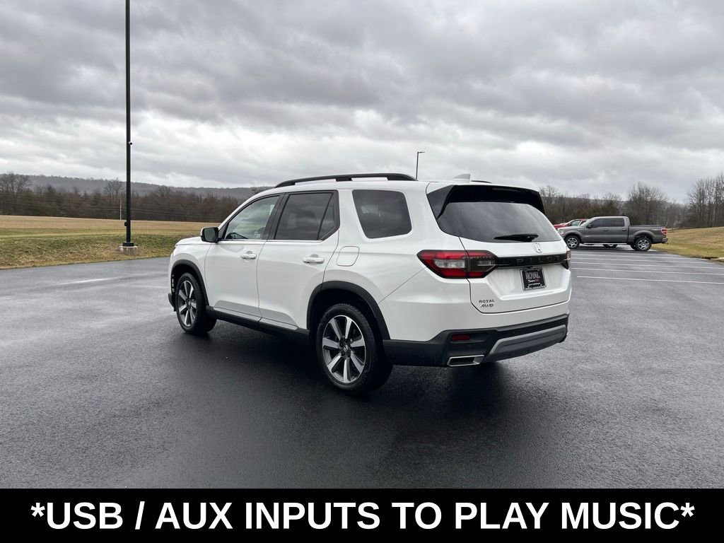 Used 2024 Honda Pilot Touring image 6