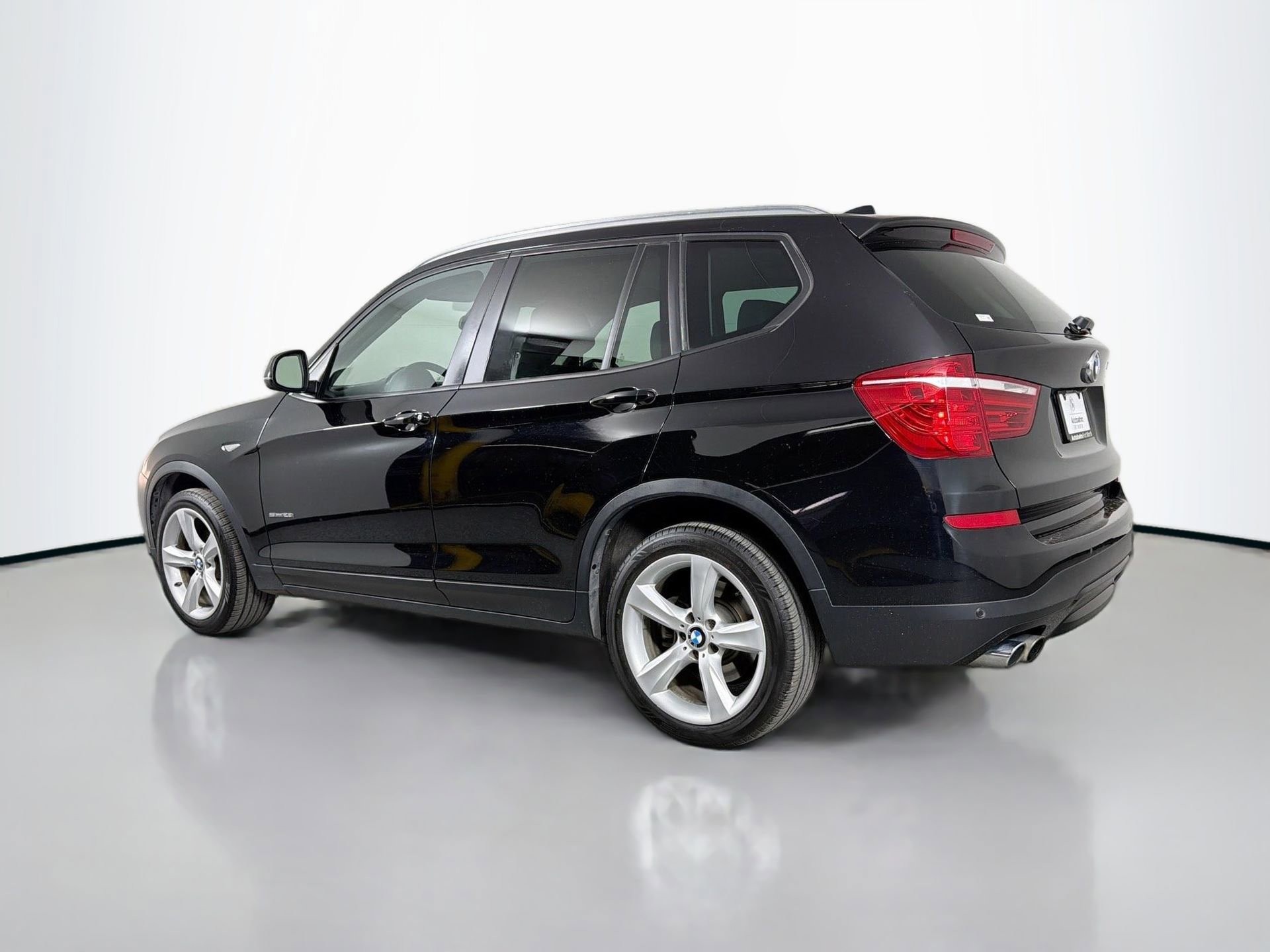 Used 2017 BMW X3 sDrive28i image 8