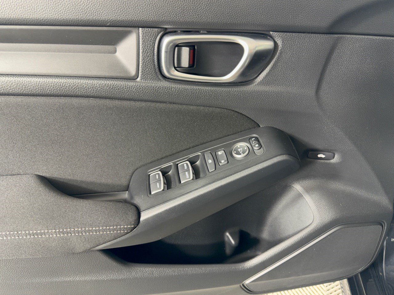 Used 2023 Honda Civic Sport image 15