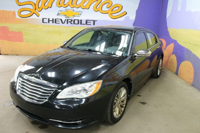 Used 2012 Chrysler 200 Limited FWD image 4
