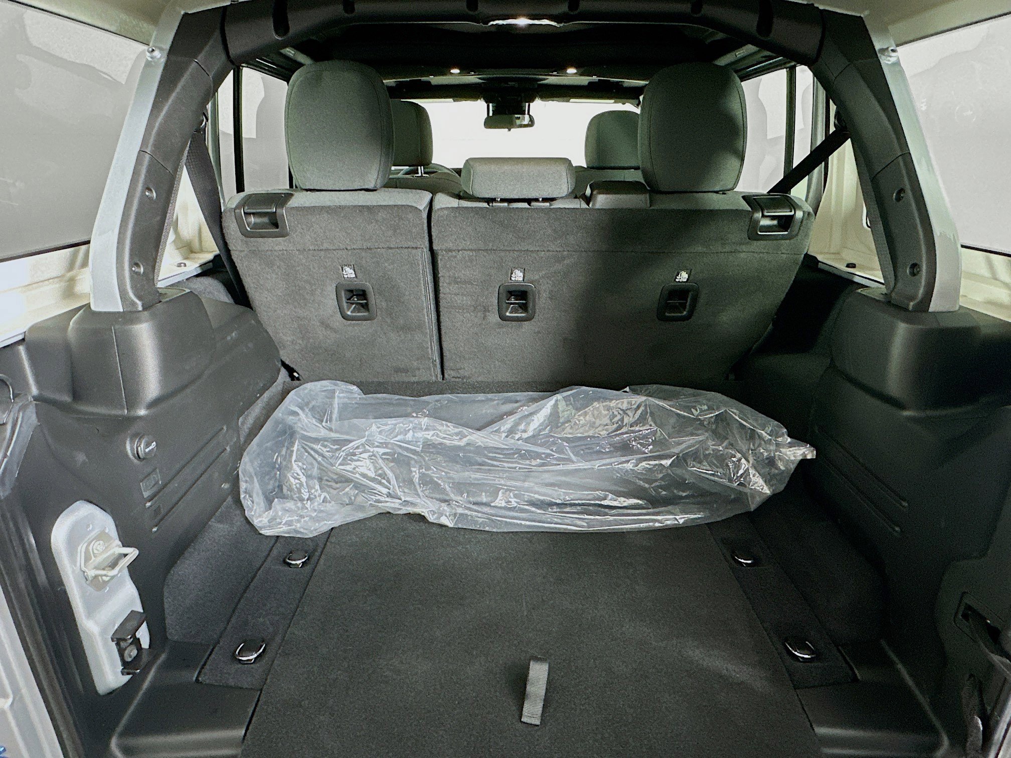 Used 2024 Jeep Wrangler Willys image 28