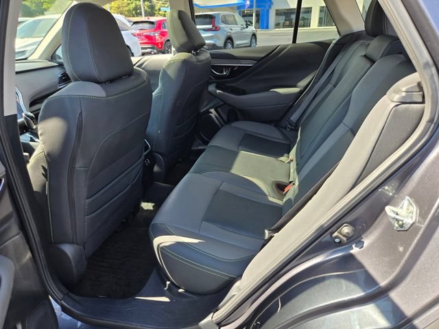 Used 2025 Subaru Outback Onyx Edition AWD/4WD image 13