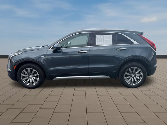 Used 2020 Cadillac XT4 Premium Luxury w/ Cold Weather Package FWD image 4