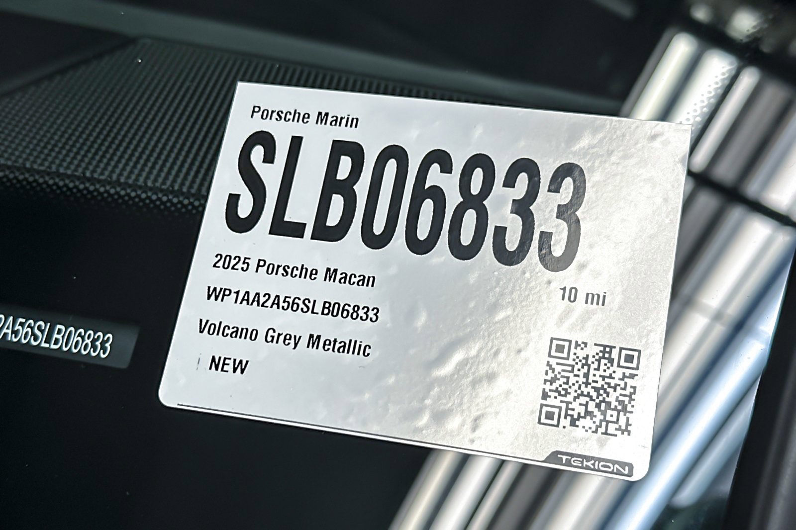 Certified 2025 Porsche Macan image 27