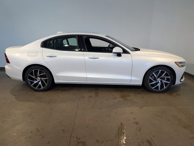 Used 2020 Volvo S60 T5 Momentum w/ Protection Package Premier image 6