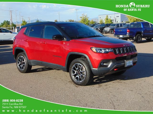 Used 2025 Jeep Compass Trailhawk AWD/4WD image 1