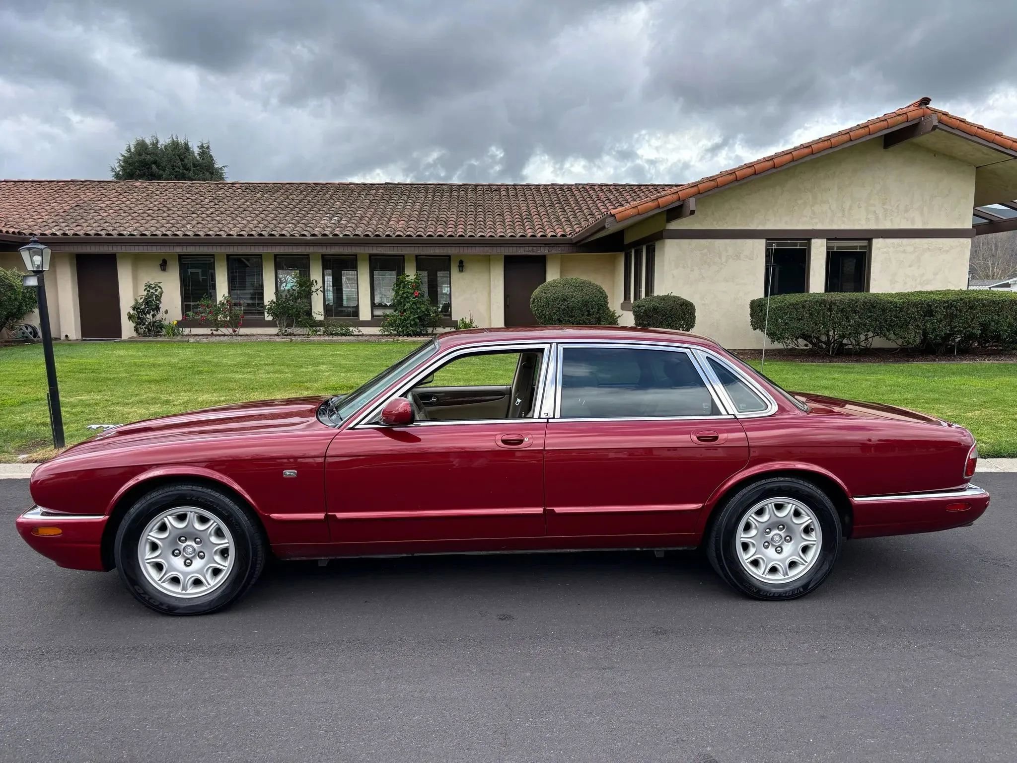 Used 2001 Jaguar XJ8