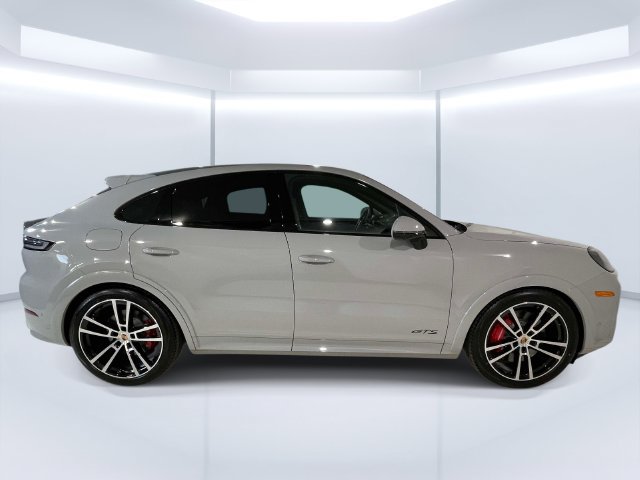 New 2026 Porsche Cayenne GTS AWD/4WD image 9