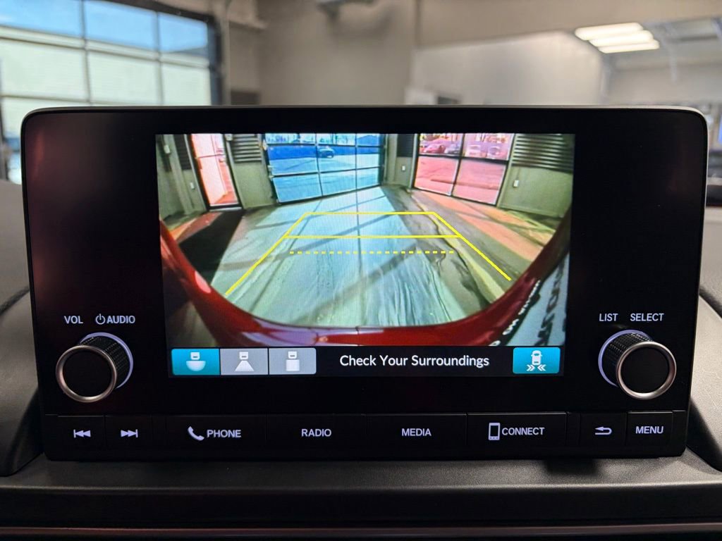 Used 2025 Honda Pilot Sport image 17