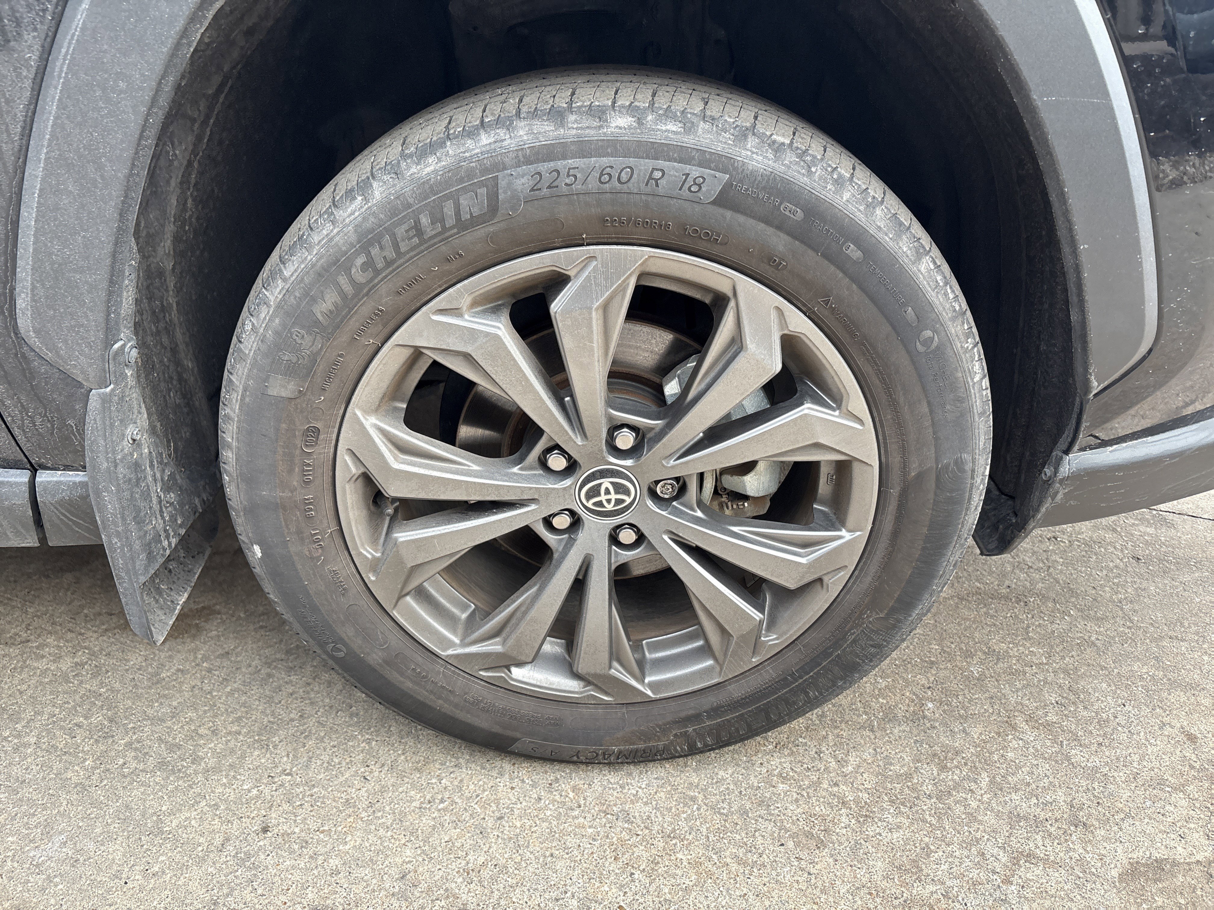 Used 2022 Toyota RAV4 Limited image 13