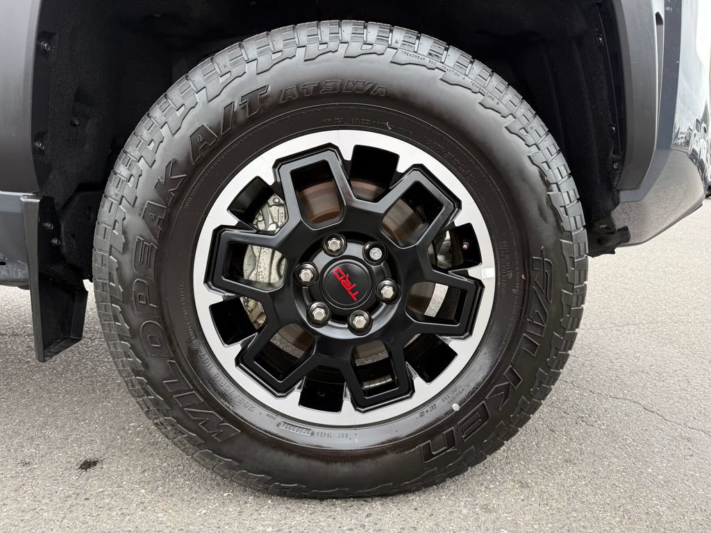 Used 2024 Toyota Tacoma TRD Sport AWD/4WD image 9