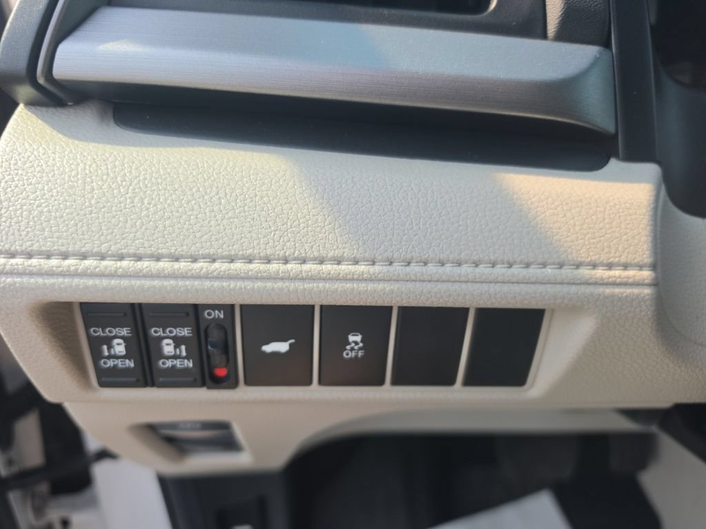 Used 2025 Honda Odyssey EX-L image 18