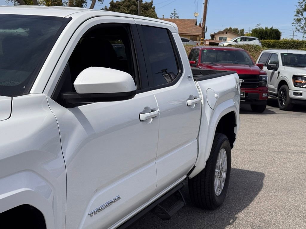 Used 2025 Toyota Tacoma SR5 RWD image 9