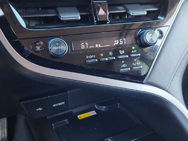 Used 2024 Toyota Camry XSE w/ Cold Weather Package FWD image 43