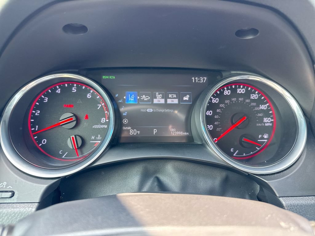 Used 2020 Toyota Camry XSE FWD image 12