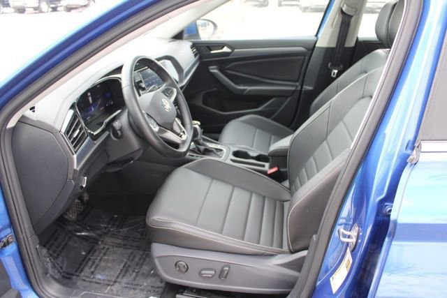 Used 2024 Volkswagen Jetta SE image 12