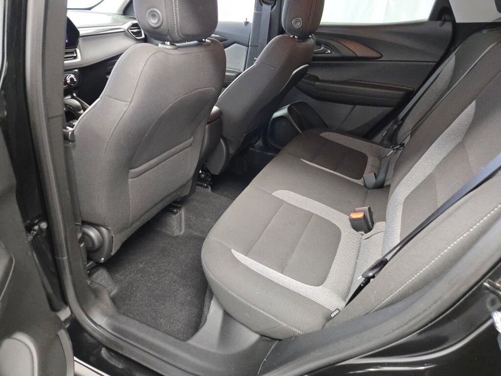 Used 2024 Chevrolet TrailBlazer LT AWD/4WD image 19