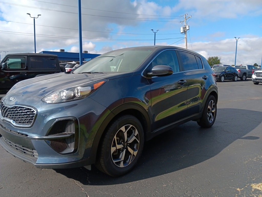 Used 2022 Kia Sportage LX image 3