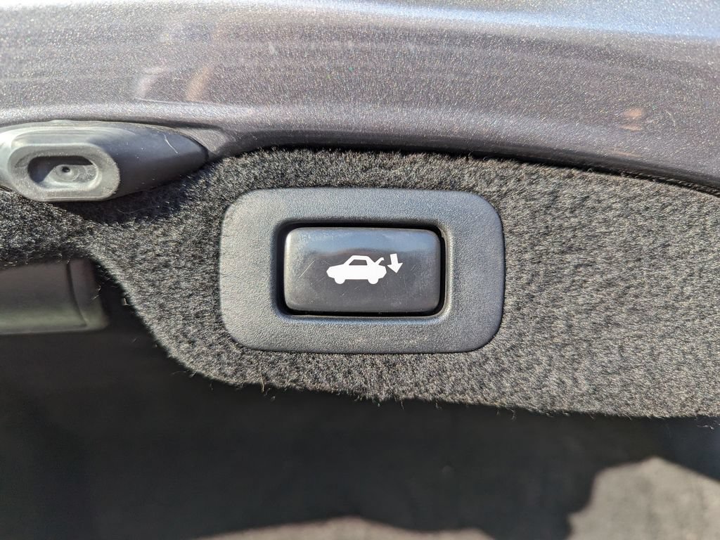 Used 2013 Lexus LS 460 AWD w/ Comfort Pkg image 47